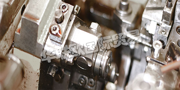 ARNOLD集團(tuán)憑借多年來在智能緊固系統(tǒng)和非常復(fù)雜的擠壓件生產(chǎn)方面的專業(yè)知識，已發(fā)展成為復(fù)雜緊固系統(tǒng)的綜合供應(yīng)商和開發(fā)合作伙伴。憑借他們對“藍(lán)色緊固系統(tǒng)”的新定位，這一發(fā)展過程現(xiàn)在將繼續(xù)在一個統(tǒng)一和協(xié)調(diào)的結(jié)構(gòu)下進(jìn)行。工程，緊固件和功能部件，以及進(jìn)料器處理系統(tǒng)，所有這些都來自單一來源 - 高效，持續(xù)和國際化。